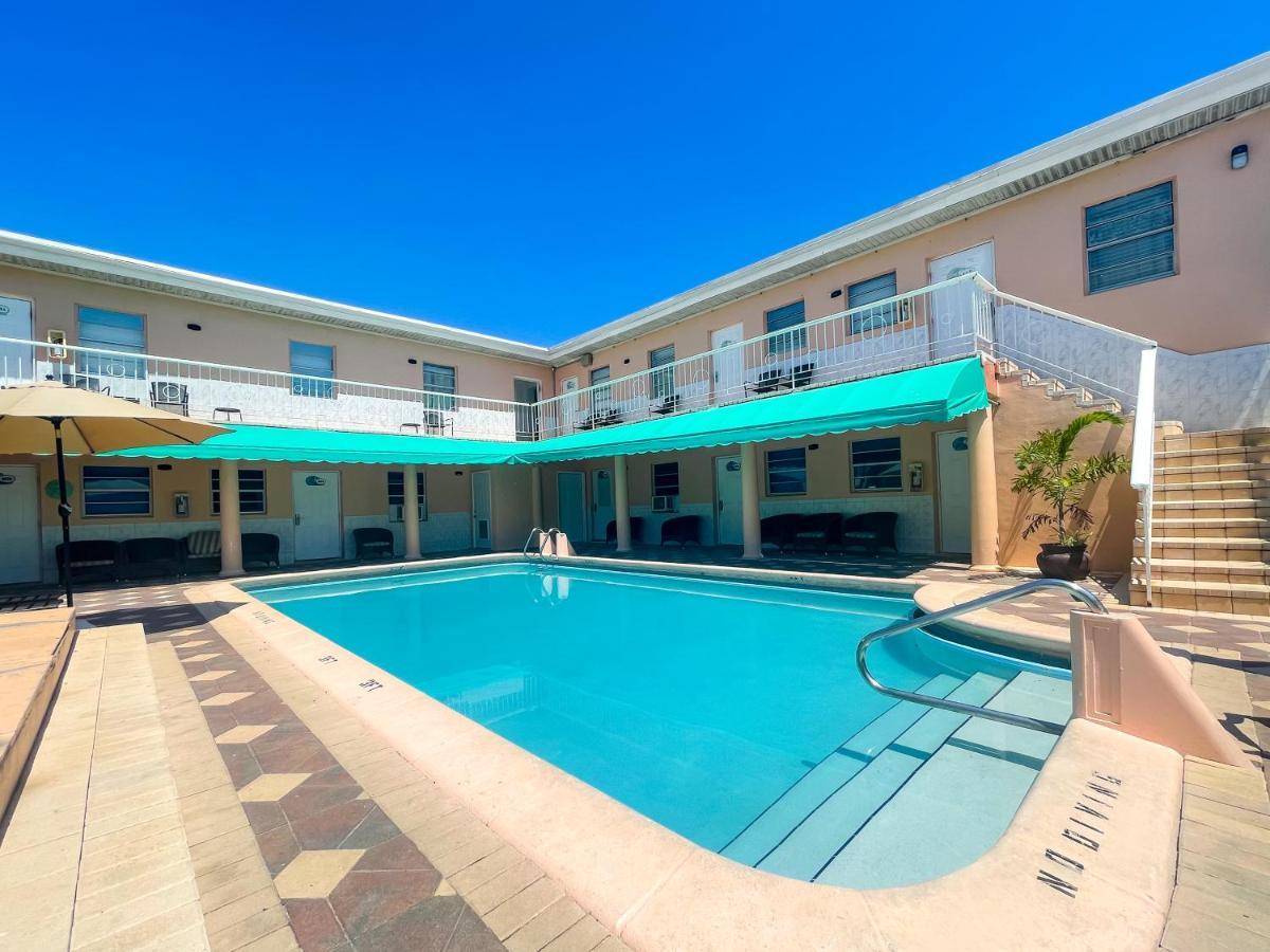 Paradise Oceanfront By Hbh Hollywood Exterior photo